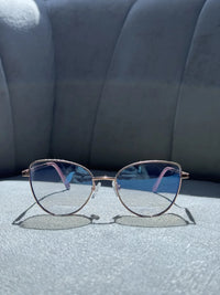 MUÑECA — Gafas Fotocromáticas con Detalle Escarchado · Karol Eyewear